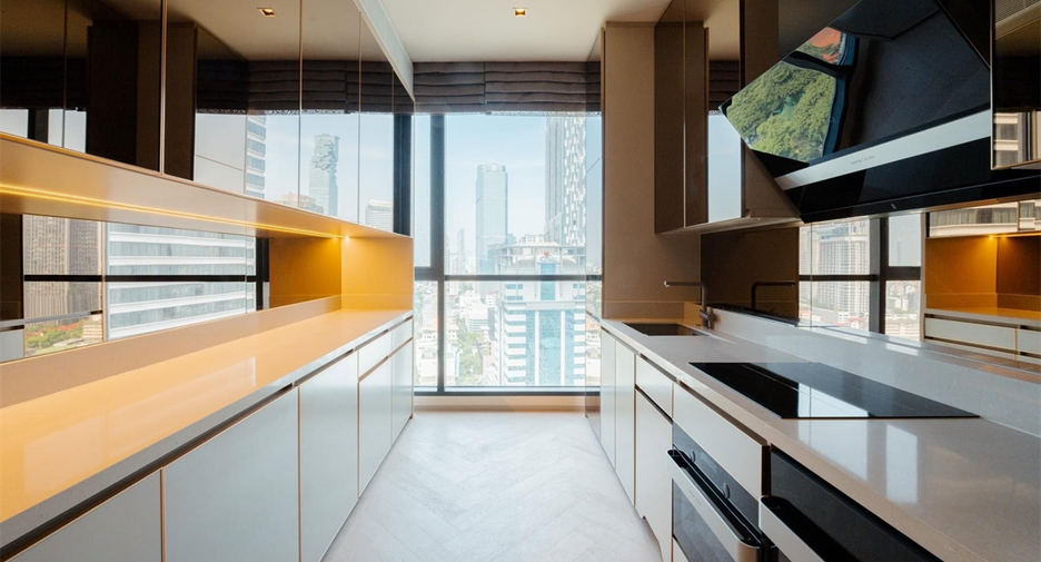 For sale 4 bedrooms condo in Sathon, Bangkok