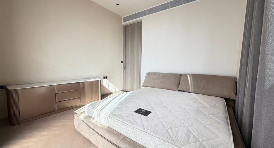 For sale 4 bedrooms condo in Sathon, Bangkok