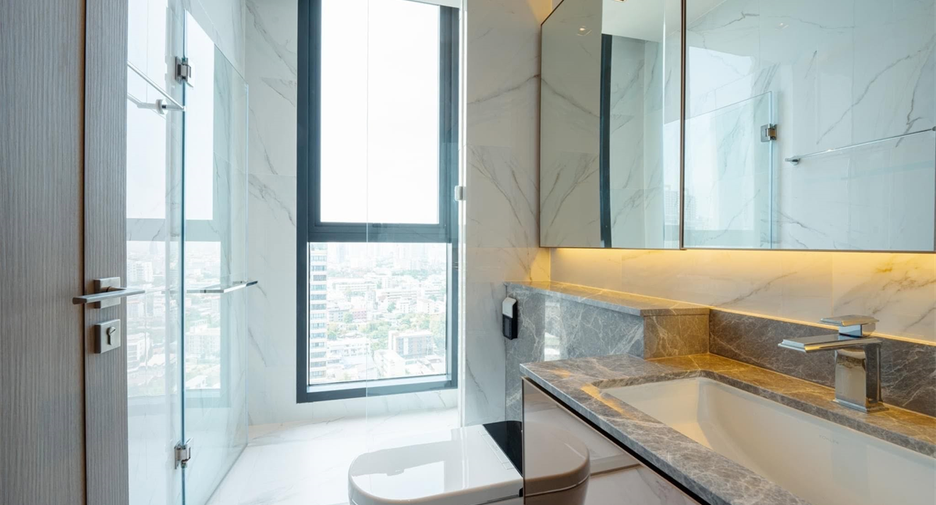 For sale 4 bedrooms condo in Sathon, Bangkok