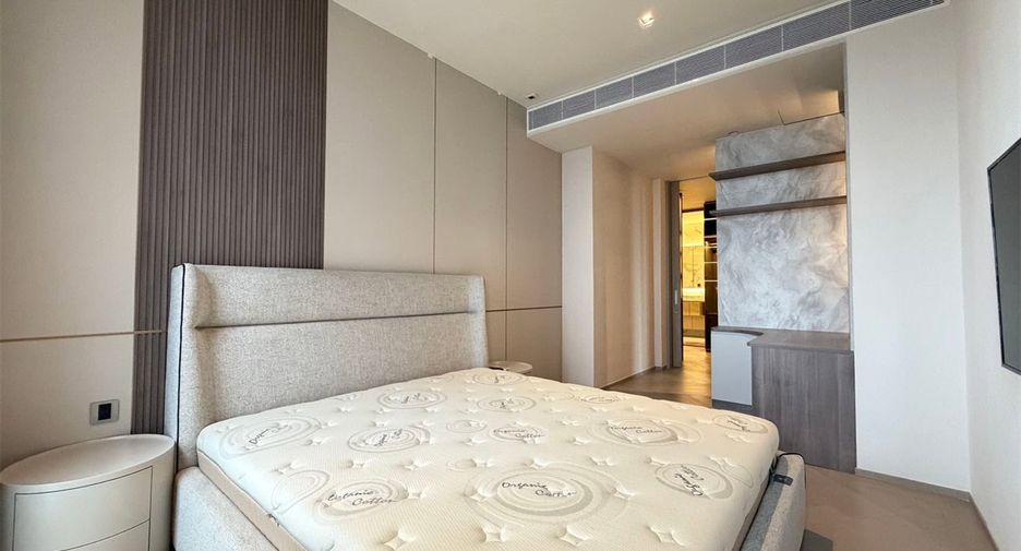 For sale 4 bedrooms condo in Sathon, Bangkok