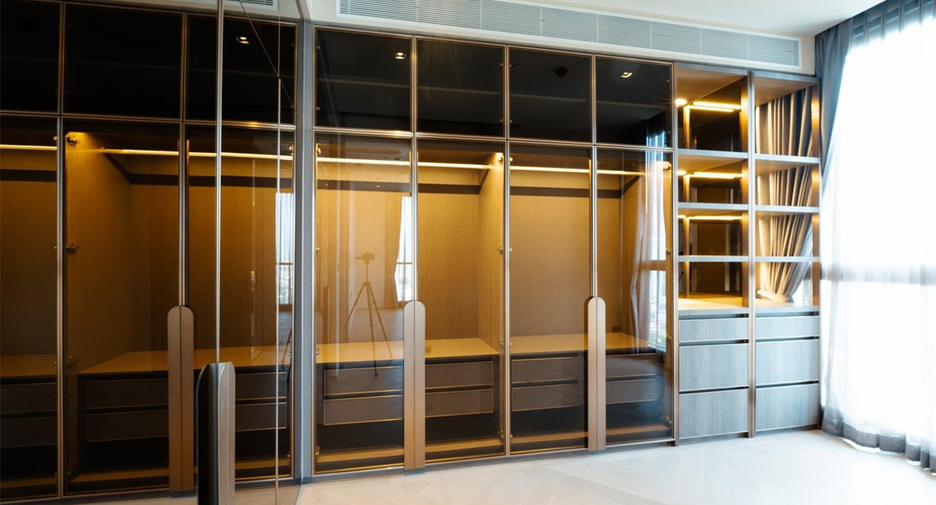 For sale 4 bedrooms condo in Sathon, Bangkok