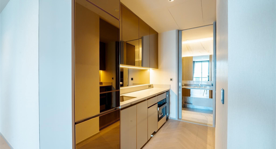 For sale 4 bedrooms condo in Sathon, Bangkok
