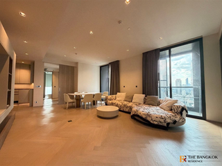 For sale 4 bedrooms condo in Sathon, Bangkok