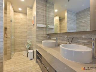 Condo en venta de 3 habitaciones en Khlong Toei, Bangkok