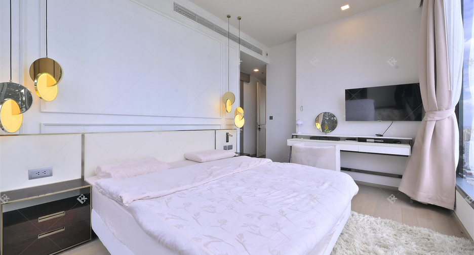 For sale 3 bedrooms condo in Khlong Toei, Bangkok