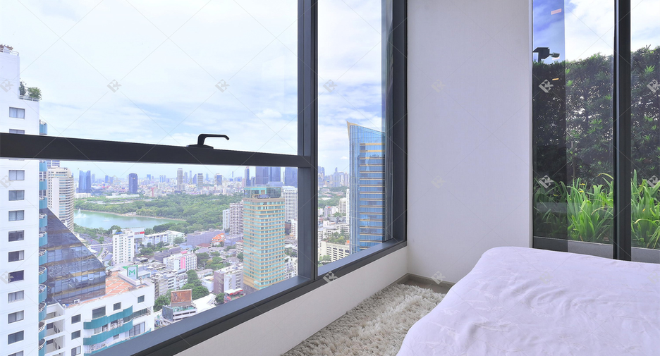 For sale 3 bedrooms condo in Khlong Toei, Bangkok