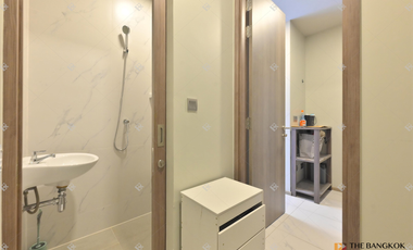 For sale 3 bedrooms condo in Khlong Toei, Bangkok