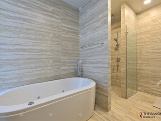 Condo en venta de 3 habitaciones en Khlong Toei, Bangkok