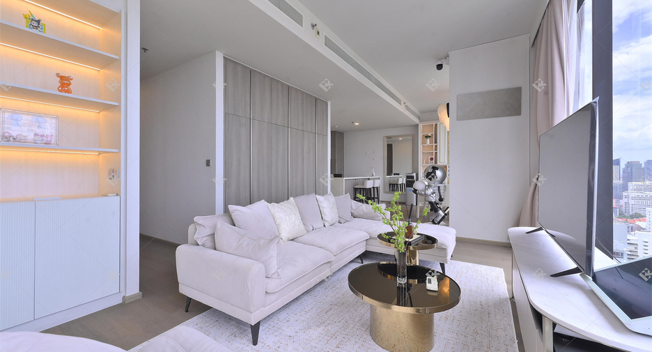 For sale 3 bedrooms condo in Khlong Toei, Bangkok