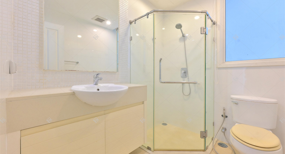 Wohnung zur Miete mit 3 Zimmer in Khlong Toei, Bangkok