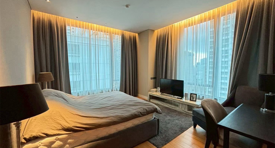 For rent 2 bedrooms condo in Pathum Wan, Bangkok
