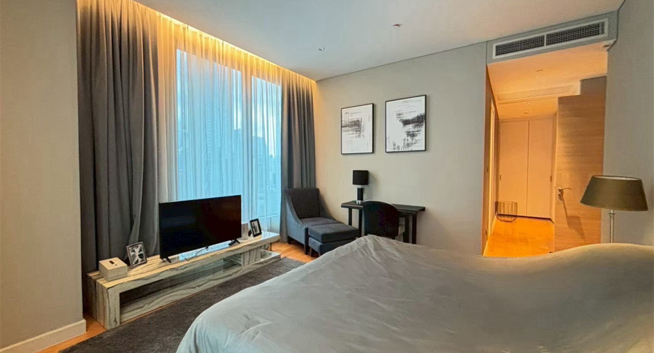 For rent 2 bedrooms condo in Pathum Wan, Bangkok