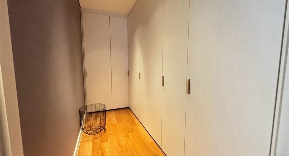 For rent 2 bedrooms condo in Pathum Wan, Bangkok
