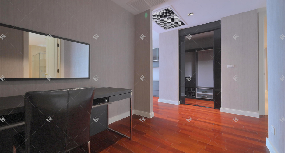 Wohnung zur Miete mit 3 Zimmer in Pathum Wan, Bangkok