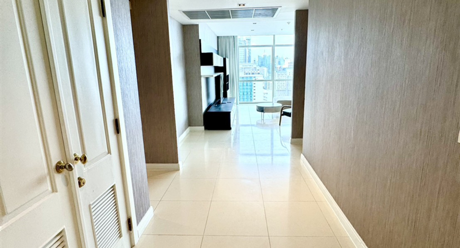 Condo en alquiler de 3 habitaciones en Pathum Wan, Bangkok
