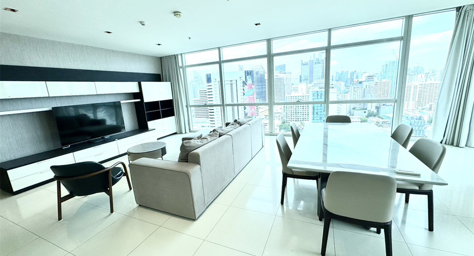 Condo en alquiler de 3 habitaciones en Pathum Wan, Bangkok