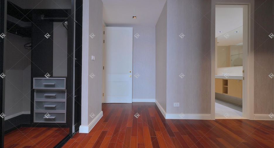 Wohnung zur Miete mit 3 Zimmer in Pathum Wan, Bangkok