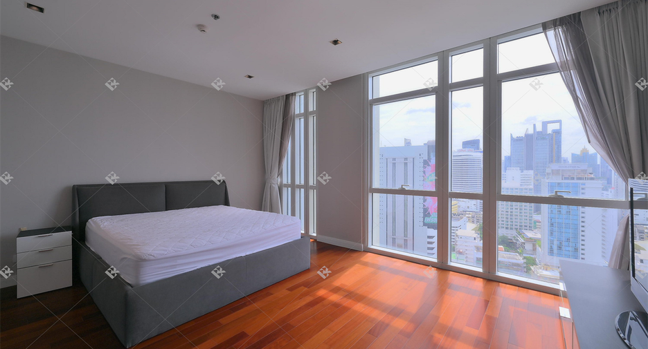 Wohnung zur Miete mit 3 Zimmer in Pathum Wan, Bangkok