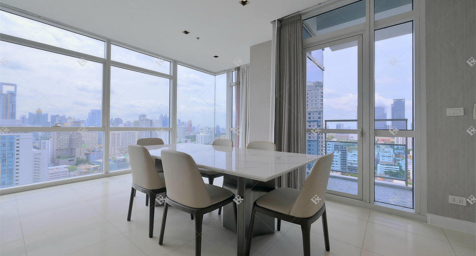 Wohnung zur Miete mit 3 Zimmer in Pathum Wan, Bangkok