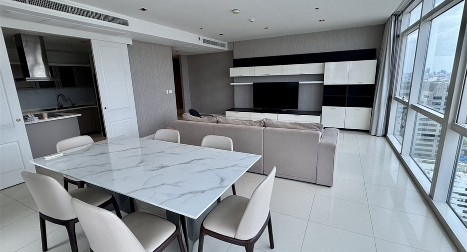 Condo en alquiler de 3 habitaciones en Pathum Wan, Bangkok