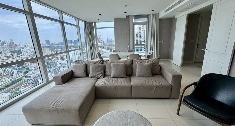 Condo en alquiler de 3 habitaciones en Pathum Wan, Bangkok