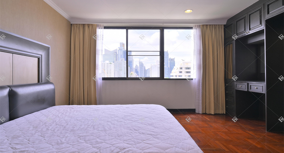 For rent 2 bedrooms condo in Khlong Toei, Bangkok