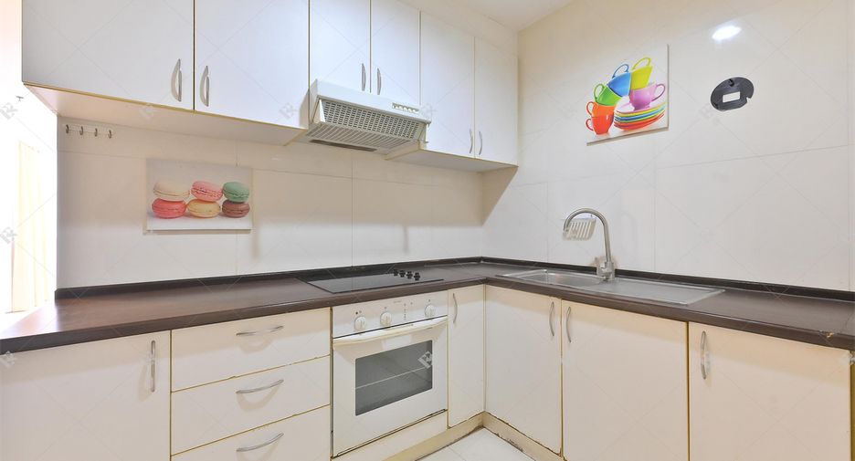 For rent 2 bedrooms condo in Khlong Toei, Bangkok