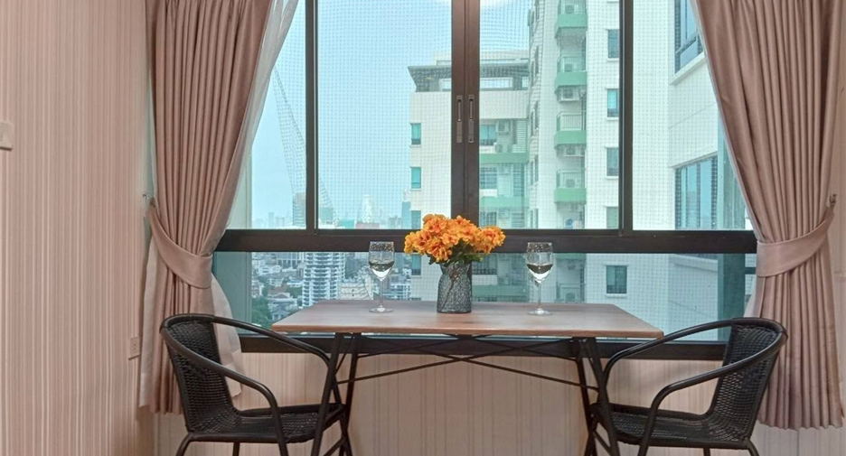 À louer 3 chambres condo à Phaya Thai, Bangkok