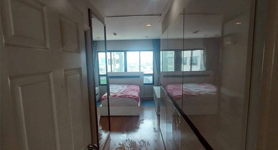 À louer 3 chambres condo à Phaya Thai, Bangkok