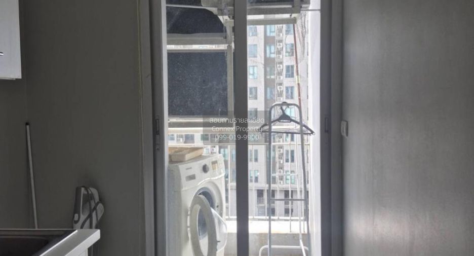 For rent 2 bedrooms condo in Huai Khwang, Bangkok