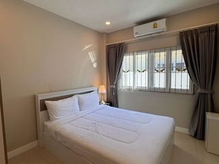 À louer 3 chambres maison à Mueang Phuket, Phuket