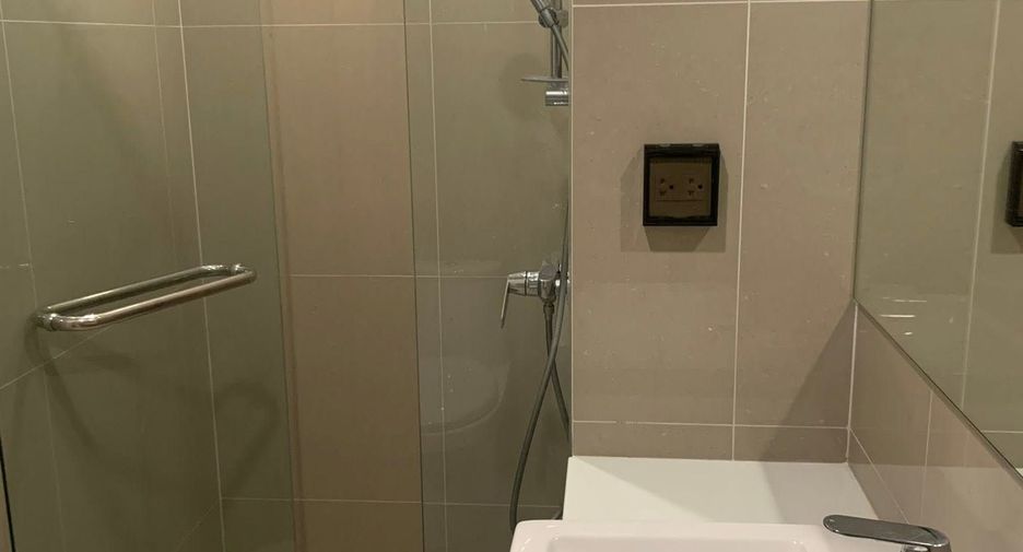 Condo en venta y en alquiler de 1 habitaciones en Watthana, Bangkok