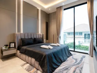Haus zur Miete mit 5 Zimmer in Bang Lamung, Chonburi