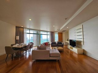 Condo en alquiler de 3 habitaciones en Bang Kho Laem, Bangkok