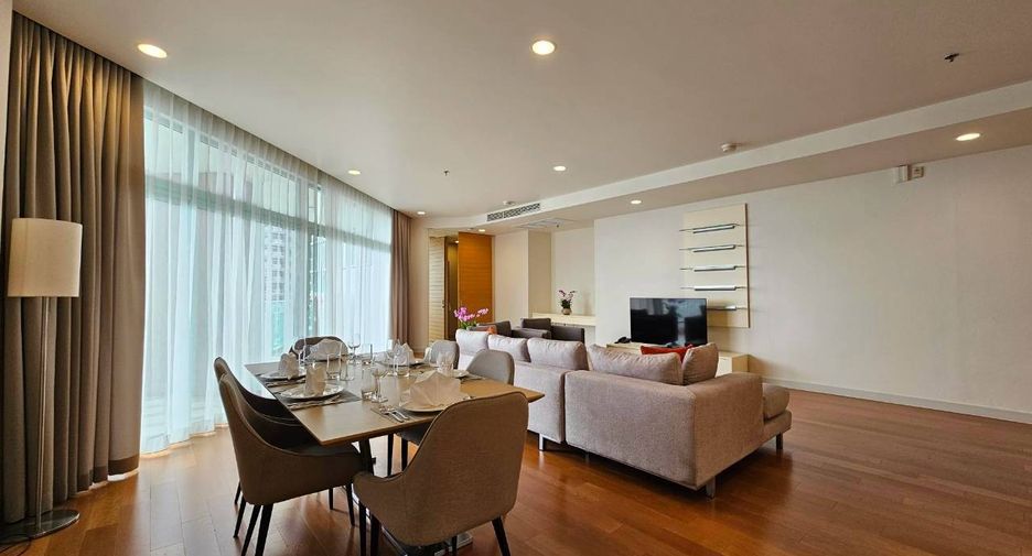 Condo en alquiler de 3 habitaciones en Bang Kho Laem, Bangkok