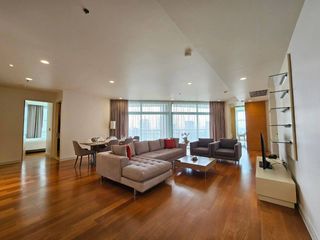 Condo en alquiler de 3 habitaciones en Bang Kho Laem, Bangkok