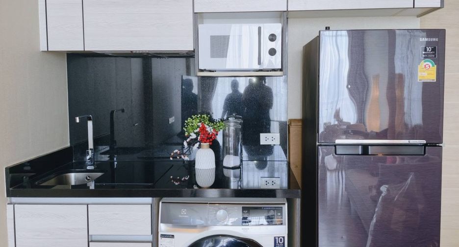 For rent 2 bedrooms condo in Khlong Toei, Bangkok
