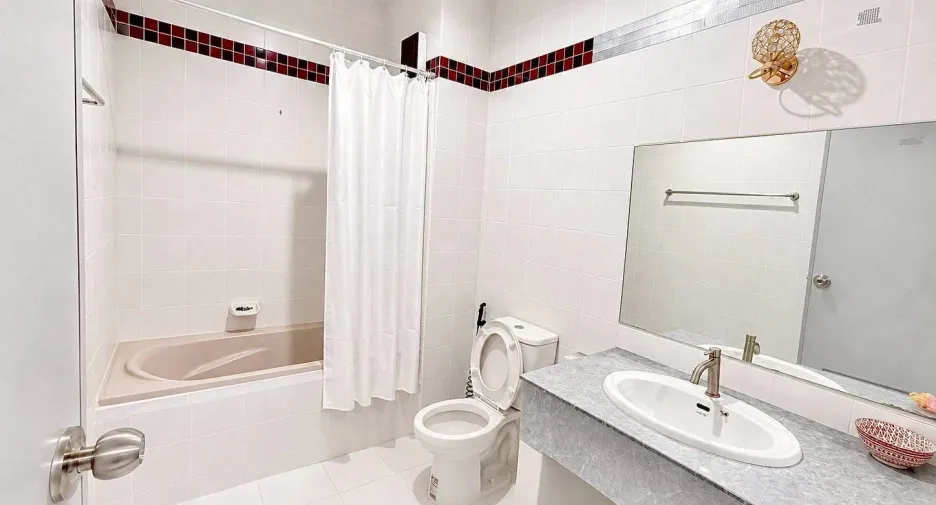 Villa zur Miete mit 4 Zimmer in Bang Lamung, Chonburi