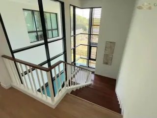 À vendre 4 chambres villa à Na Jomtien, Pattaya