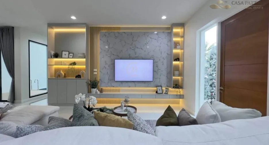 À vendre 4 chambres villa à Na Jomtien, Pattaya