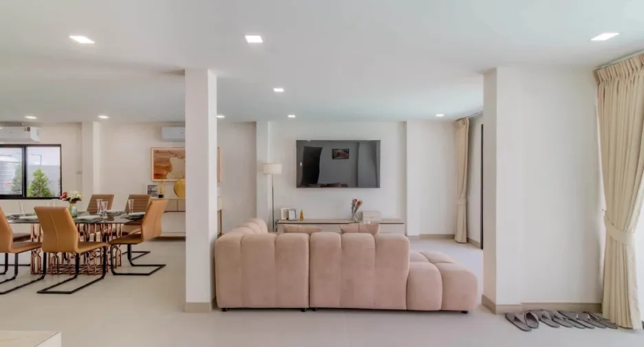 For sale 7 ベッドルーム villa in Bang Lamung, Chonburi