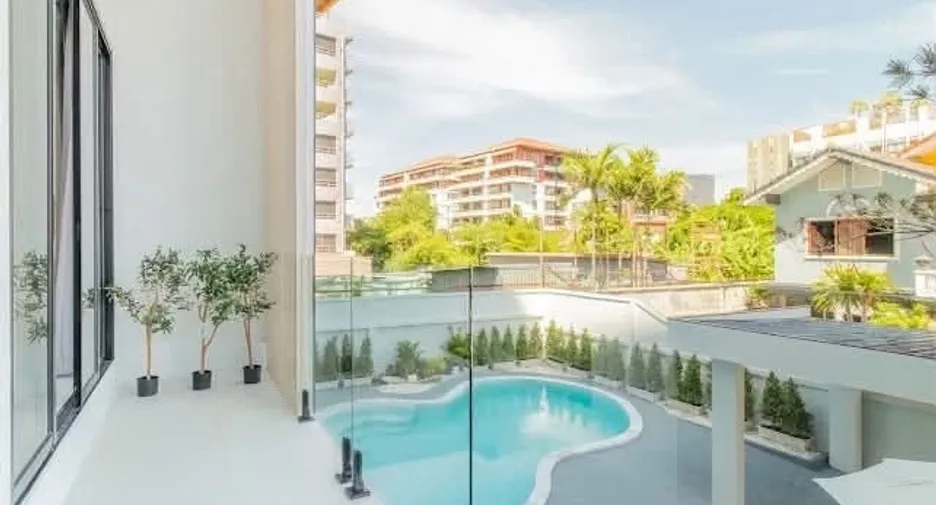 For sale 7 ベッドルーム villa in Bang Lamung, Chonburi