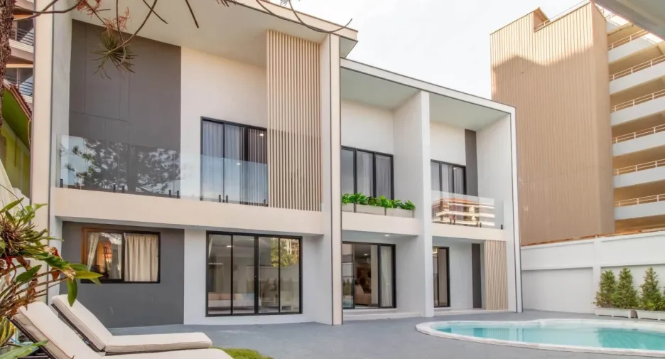 For sale 7 ベッドルーム villa in Bang Lamung, Chonburi