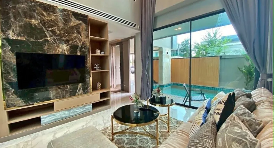 For rent 4 ベッドルーム villa in Huay Yai, Pattaya