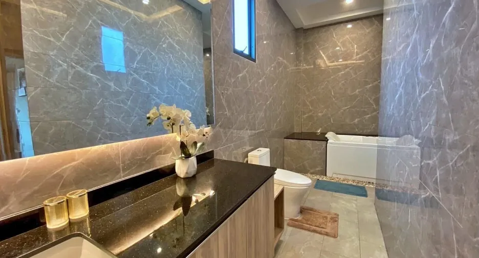 For rent 4 ベッドルーム villa in Huay Yai, Pattaya