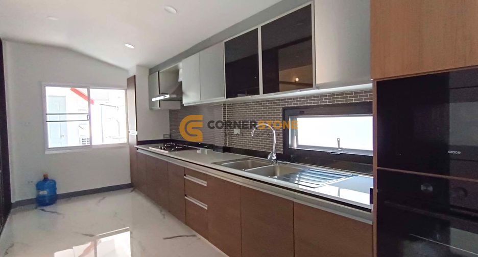 Haus zur Miete und zum Kauf mit 3 Zimmer in Bang Lamung, Chonburi