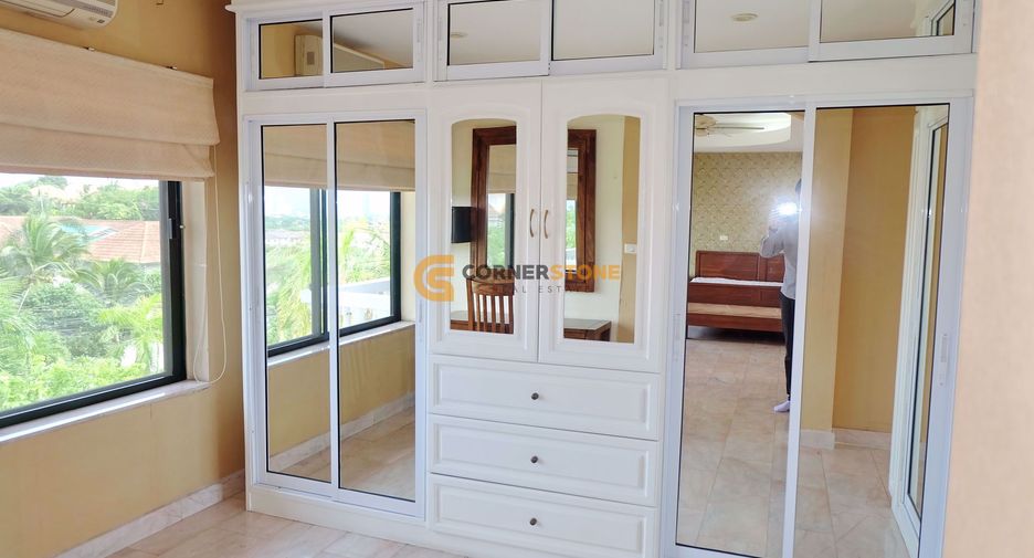 À louer 5 chambres maison à Bang Lamung, Chonburi