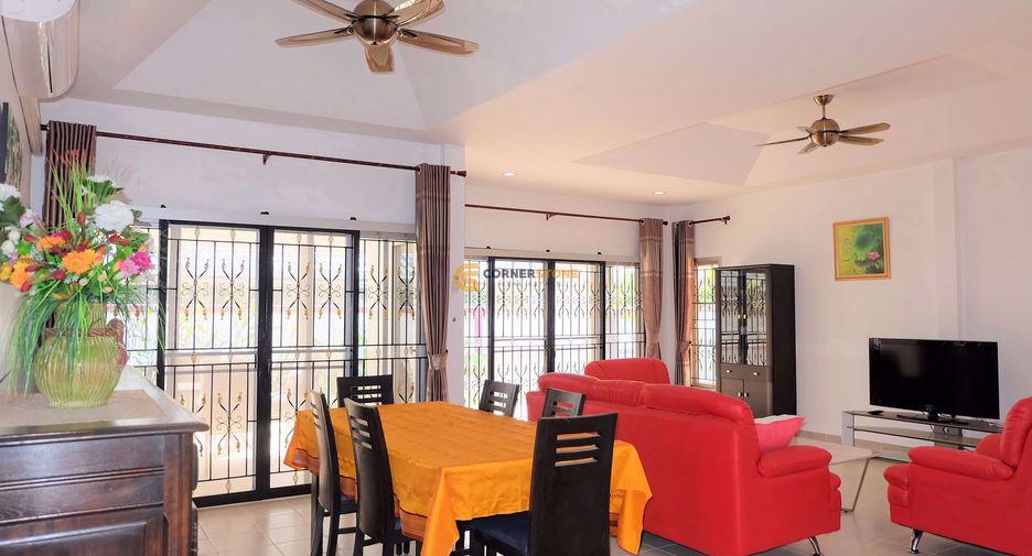 Casa en alquiler de 3 habitaciones en Bang Lamung, Chonburi