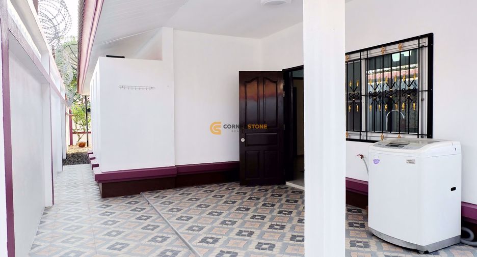 Casa en alquiler de 3 habitaciones en Bang Lamung, Chonburi