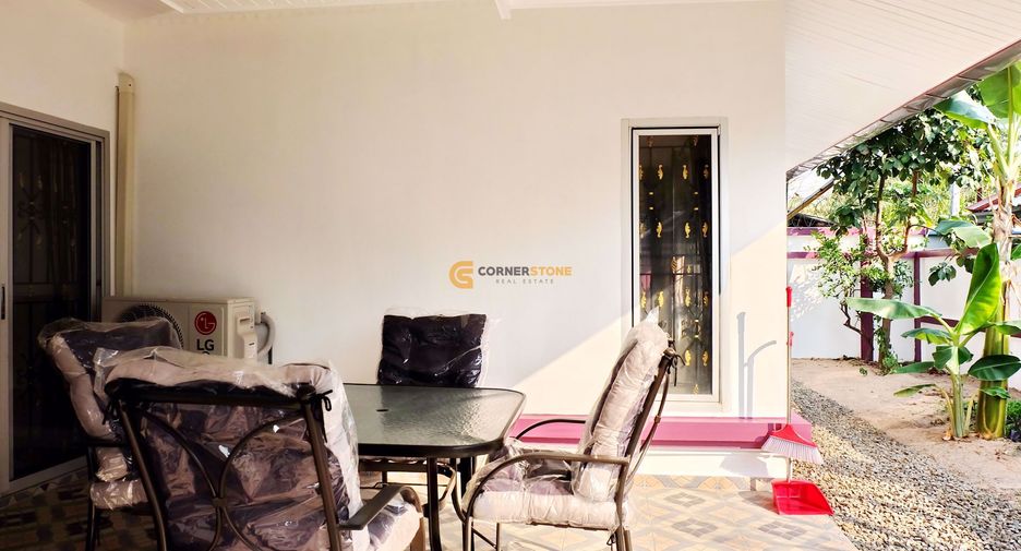 Casa en alquiler de 3 habitaciones en Bang Lamung, Chonburi